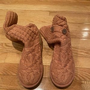 ugg cardy cable knit boots